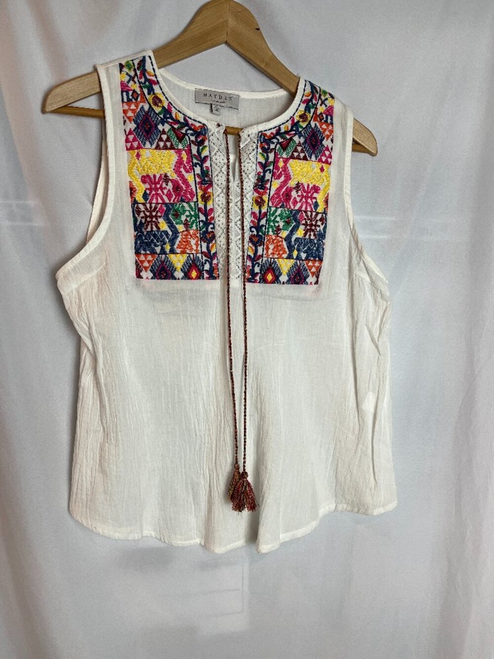 Women's White embroidered Sleeveless Hayden Top Size S
